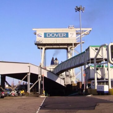 Porto de Dover instala quiosques EES para passageiros de ônibus e tablets para carros